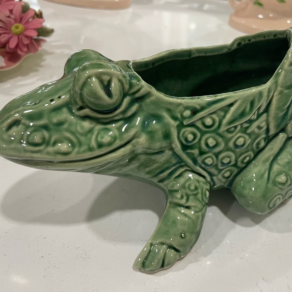 MCoy Other - Green Ceramic Reptile Habitat Accessory with Glossy Finish